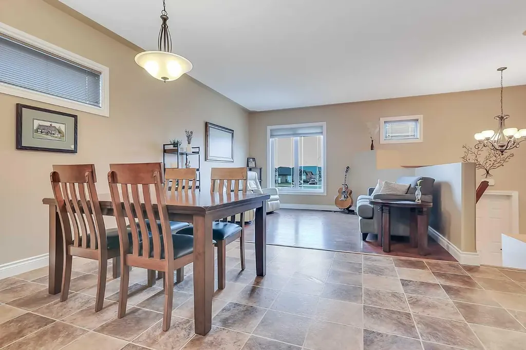 46 Mackenzie Crescent Lacombe AB T4L 0B2