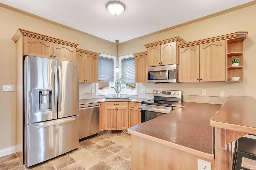 46 Mackenzie Crescent Lacombe AB T4L 0B2
