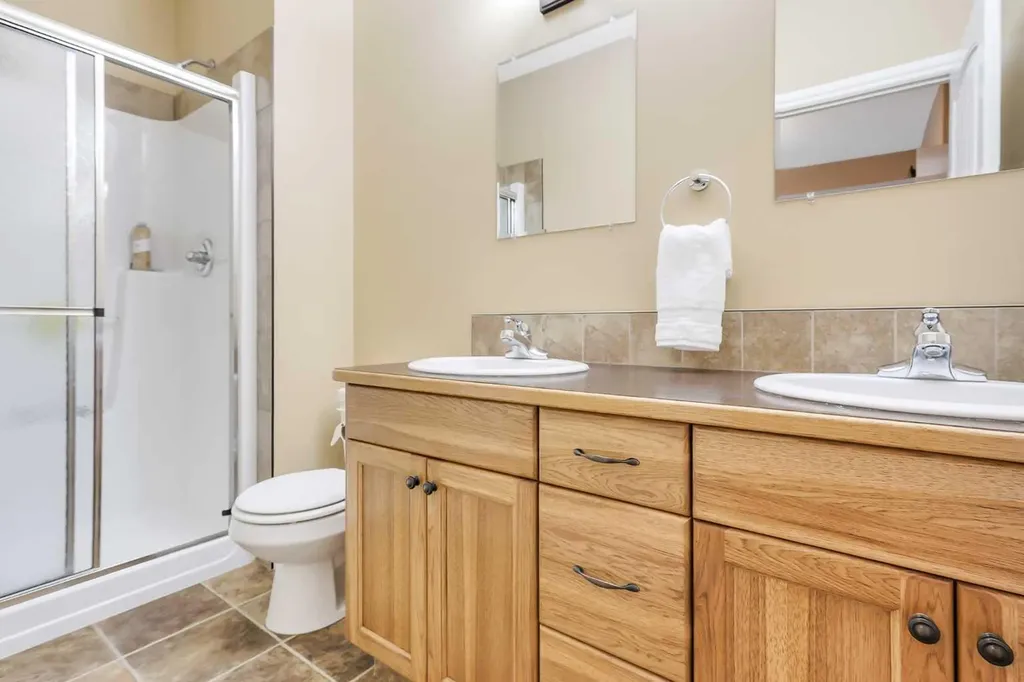 46 Mackenzie Crescent Lacombe AB T4L 0B2