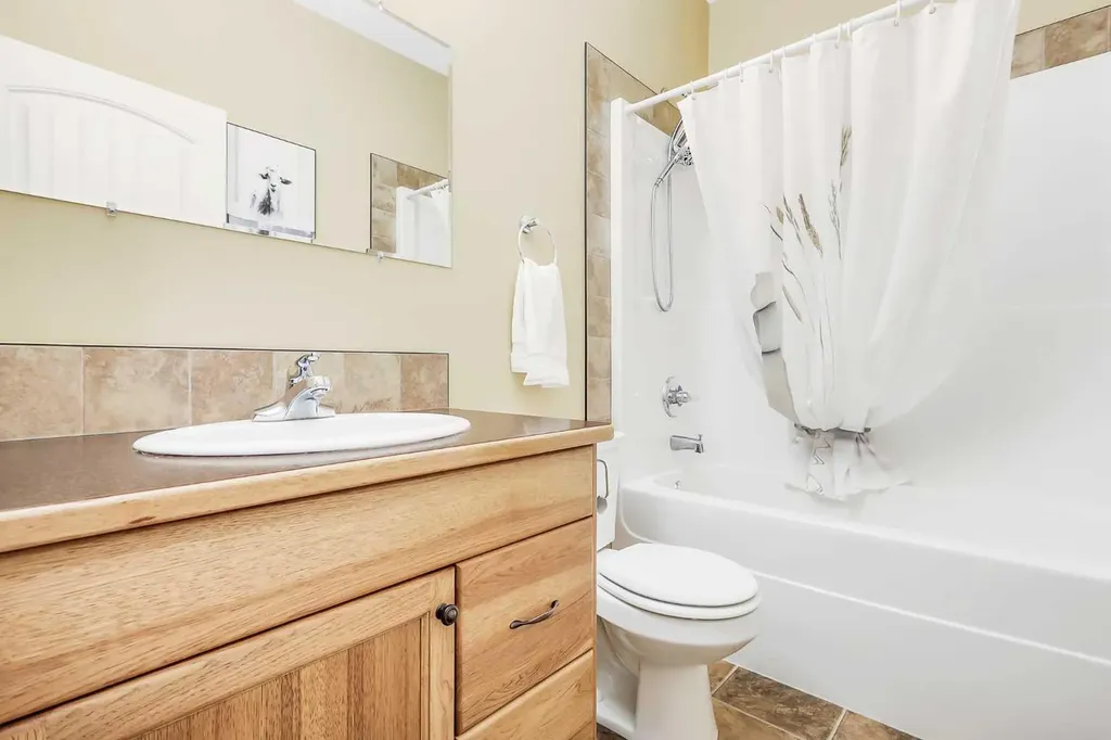 46 Mackenzie Crescent Lacombe AB T4L 0B2