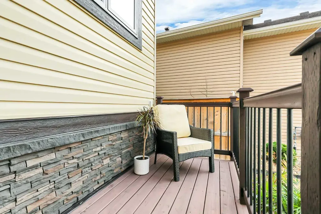 46 Mackenzie Crescent Lacombe AB T4L 0B2