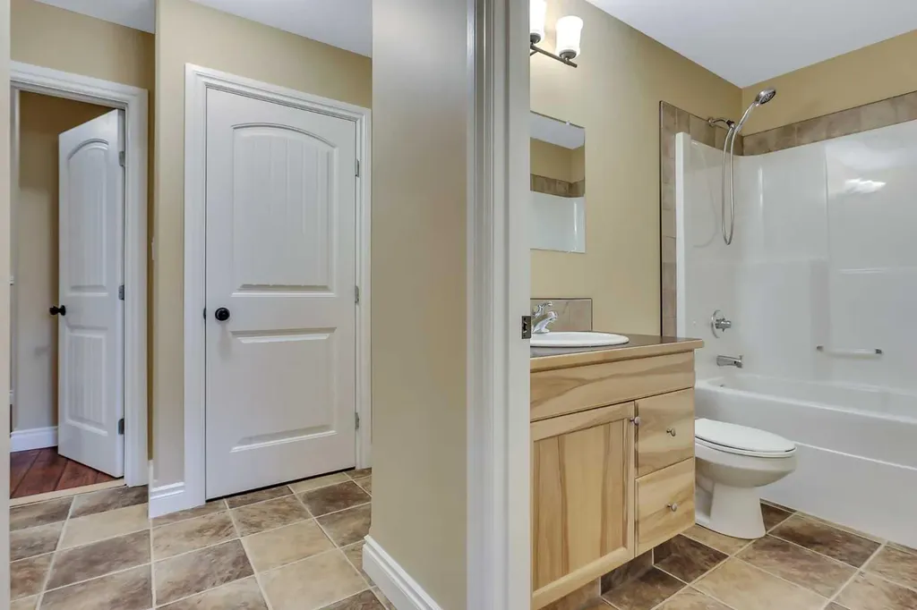 46 Mackenzie Crescent Lacombe AB T4L 0B2