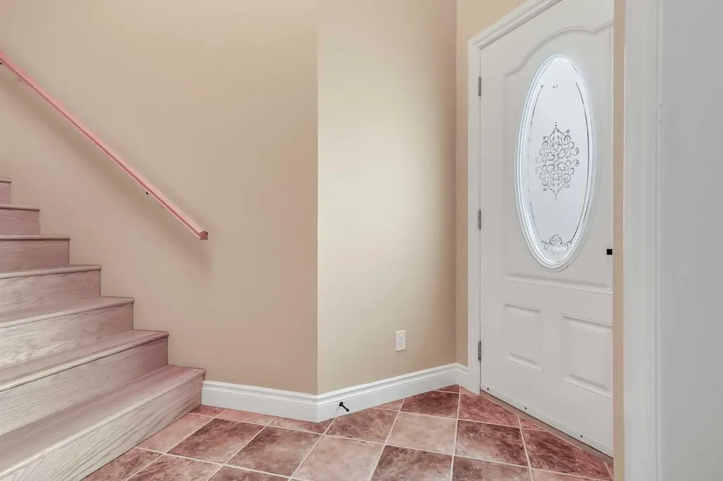 46 Mackenzie Crescent Lacombe AB T4L 0B2