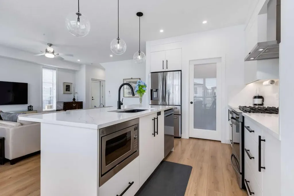 7820 Spring Willow Drive SW Calgary AB T3H 6E1