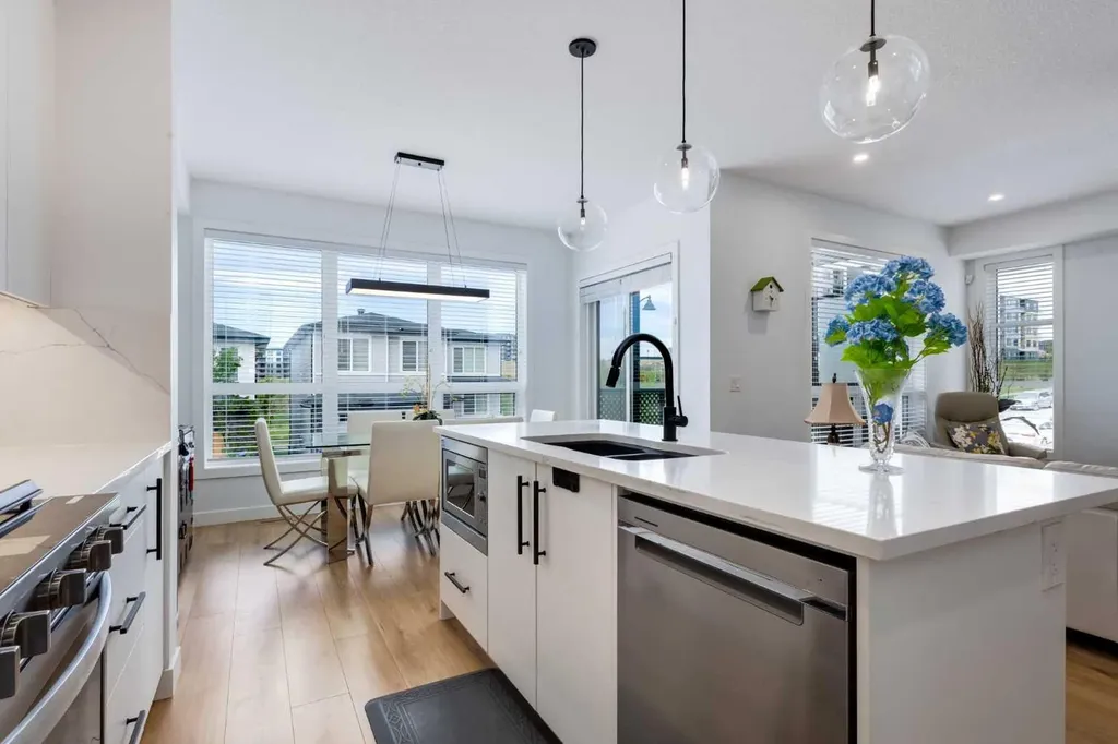 7820 Spring Willow Drive SW Calgary AB T3H 6E1