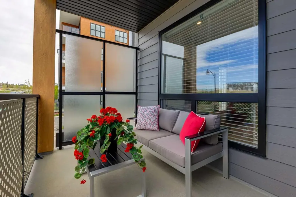 7820 Spring Willow Drive SW Calgary AB T3H 6E1