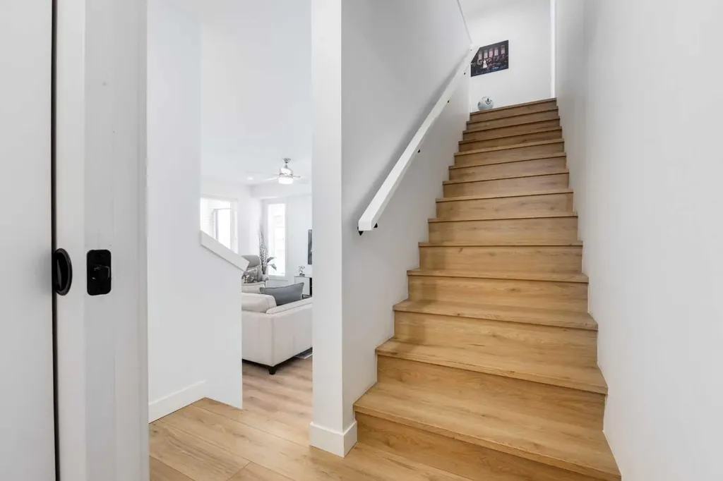 7820 Spring Willow Drive SW Calgary AB T3H 6E1