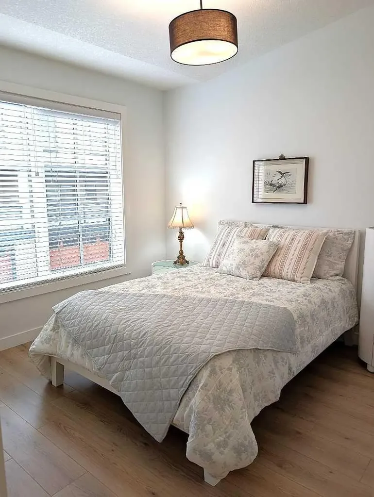 7820 Spring Willow Drive SW Calgary AB T3H 6E1