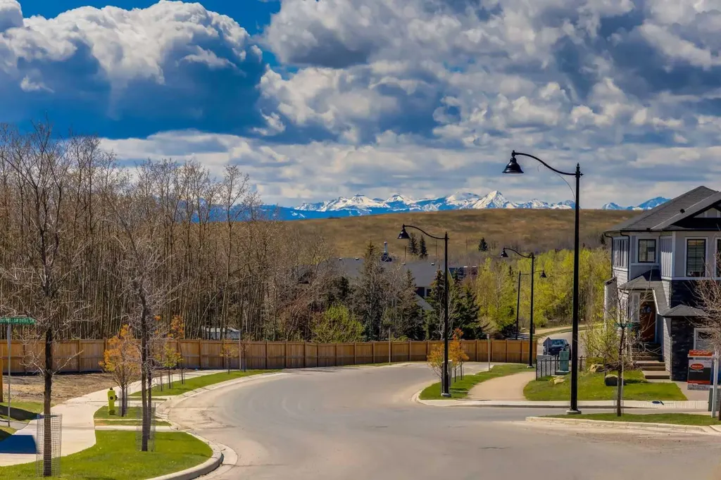 7820 Spring Willow Drive SW Calgary AB T3H 6E1