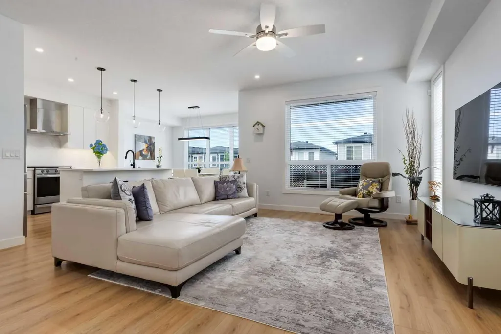 7820 Spring Willow Drive SW Calgary AB T3H 6E1