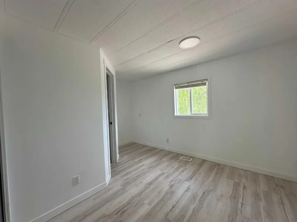 5020 Highway 2a Ponoka AB T4J 1E3