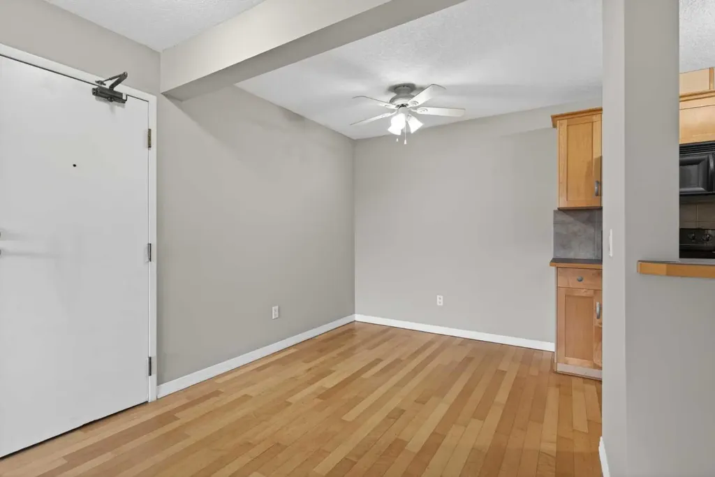 13045 6 Street SW Calgary AB T2W 5H1