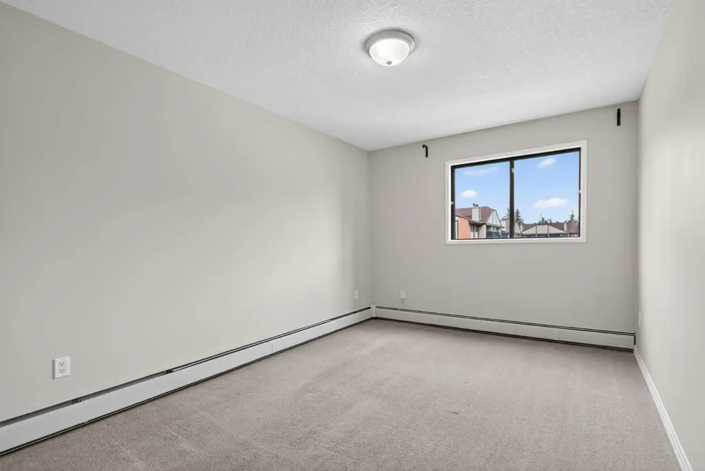 13045 6 Street SW Calgary AB T2W 5H1