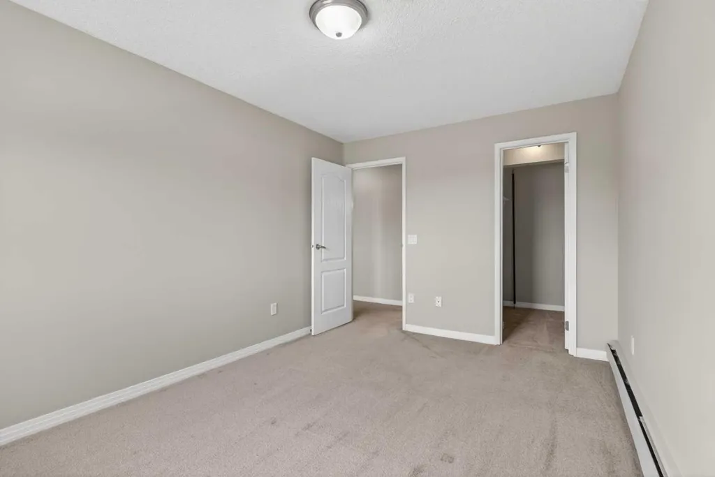 13045 6 Street SW Calgary AB T2W 5H1