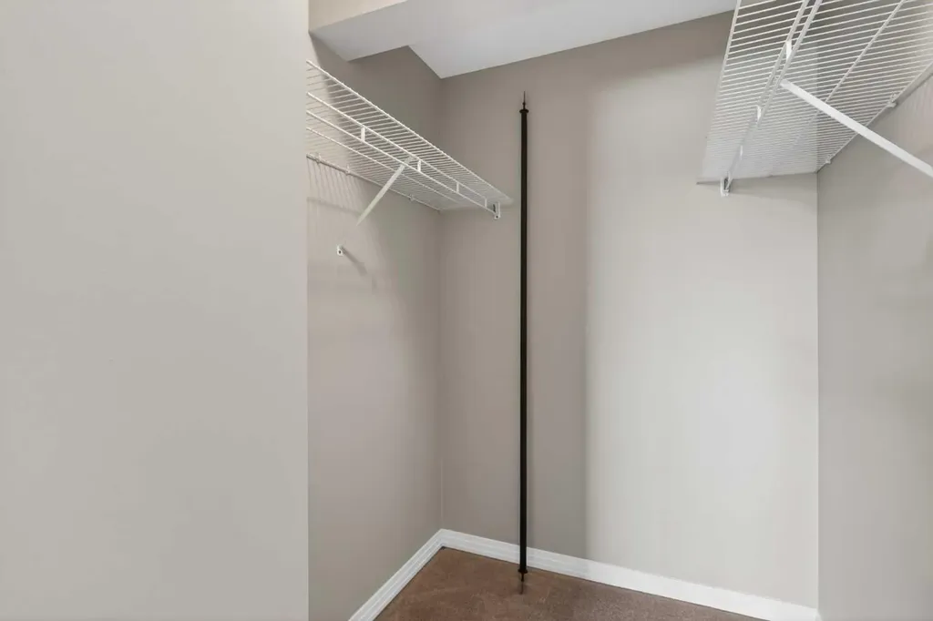13045 6 Street SW Calgary AB T2W 5H1
