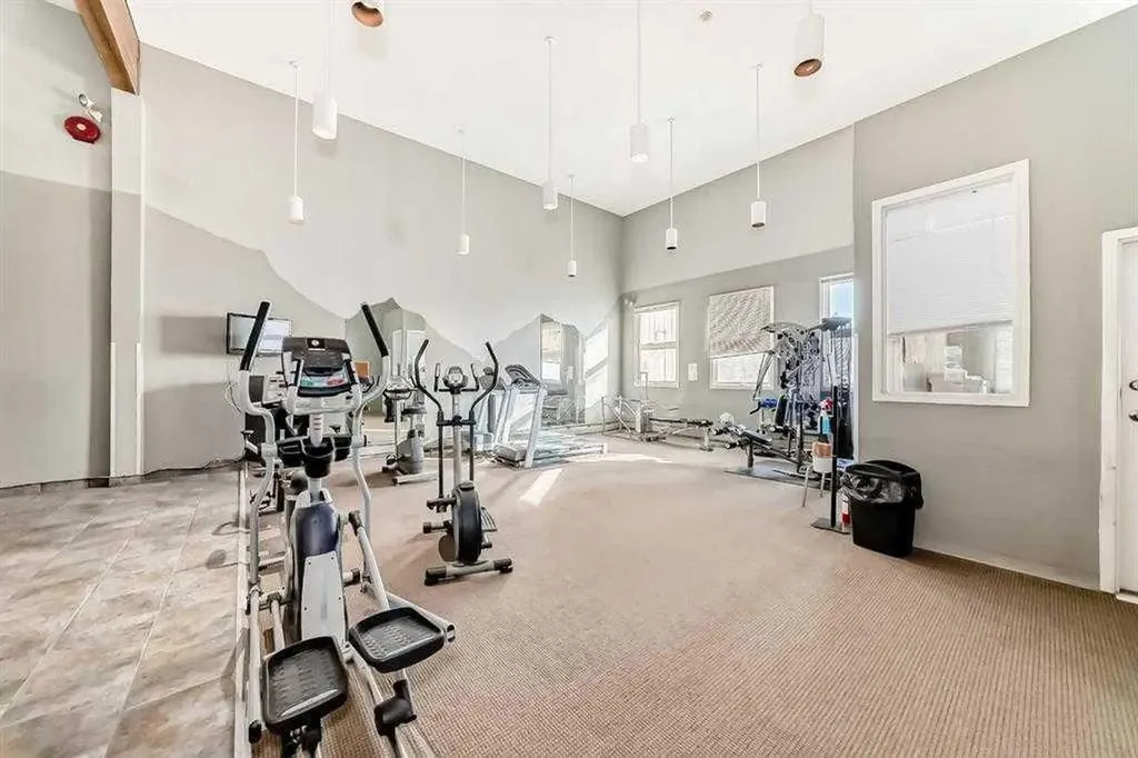13045 6 Street SW Calgary AB T2W 5H1