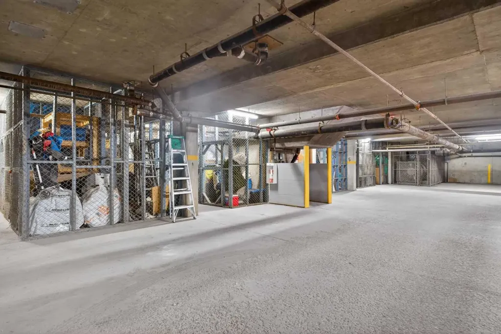13045 6 Street SW Calgary AB T2W 5H1