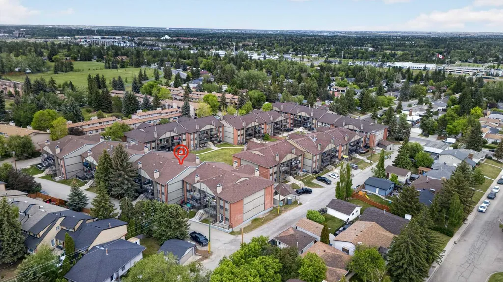 13045 6 Street SW Calgary AB T2W 5H1