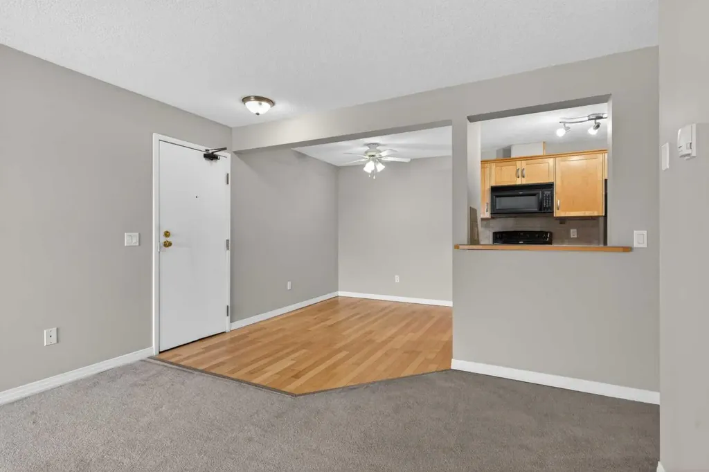 13045 6 Street SW Calgary AB T2W 5H1