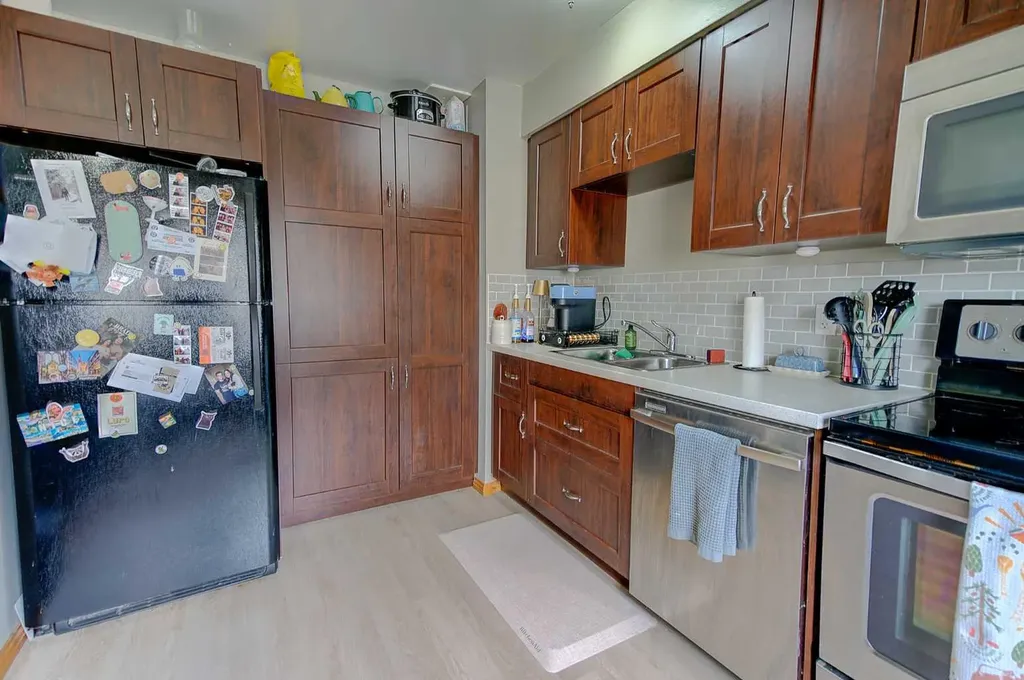 4719 33 Street Red Deer AB T4N 0N7