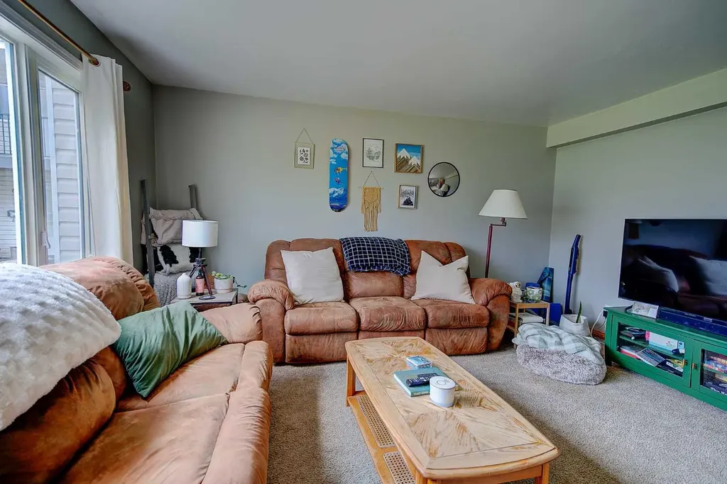 4719 33 Street Red Deer AB T4N 0N7