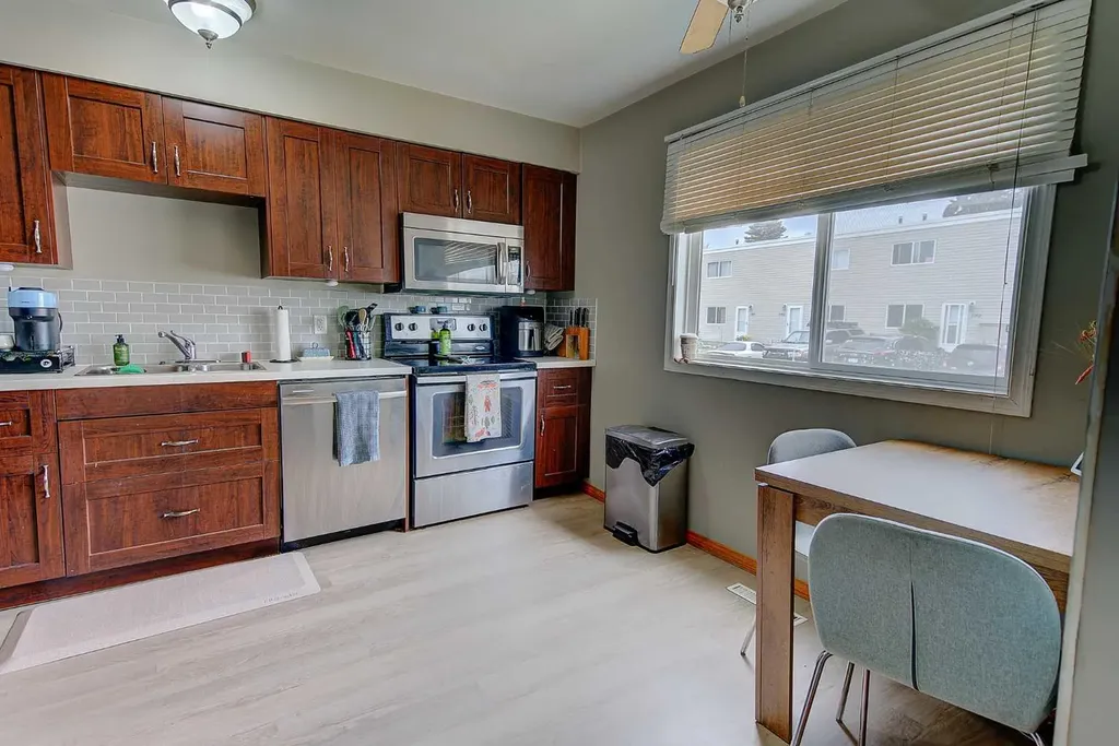 4719 33 Street Red Deer AB T4N 0N7