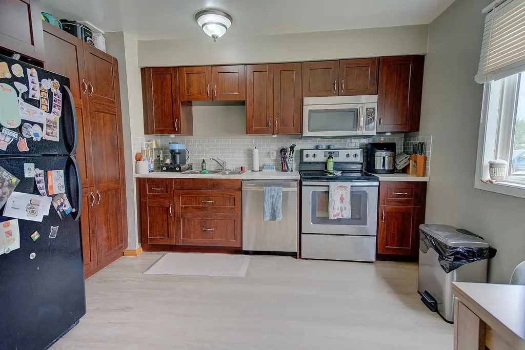 4719 33 Street Red Deer AB T4N 0N7