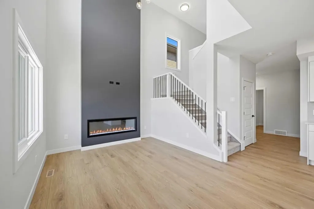 46 Waterford Mews Chestermere AB T1X 3B6