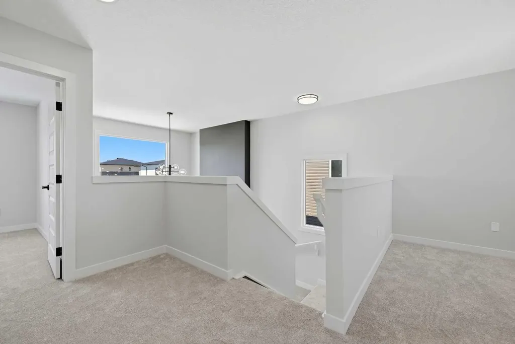 46 Waterford Mews Chestermere AB T1X 3B6