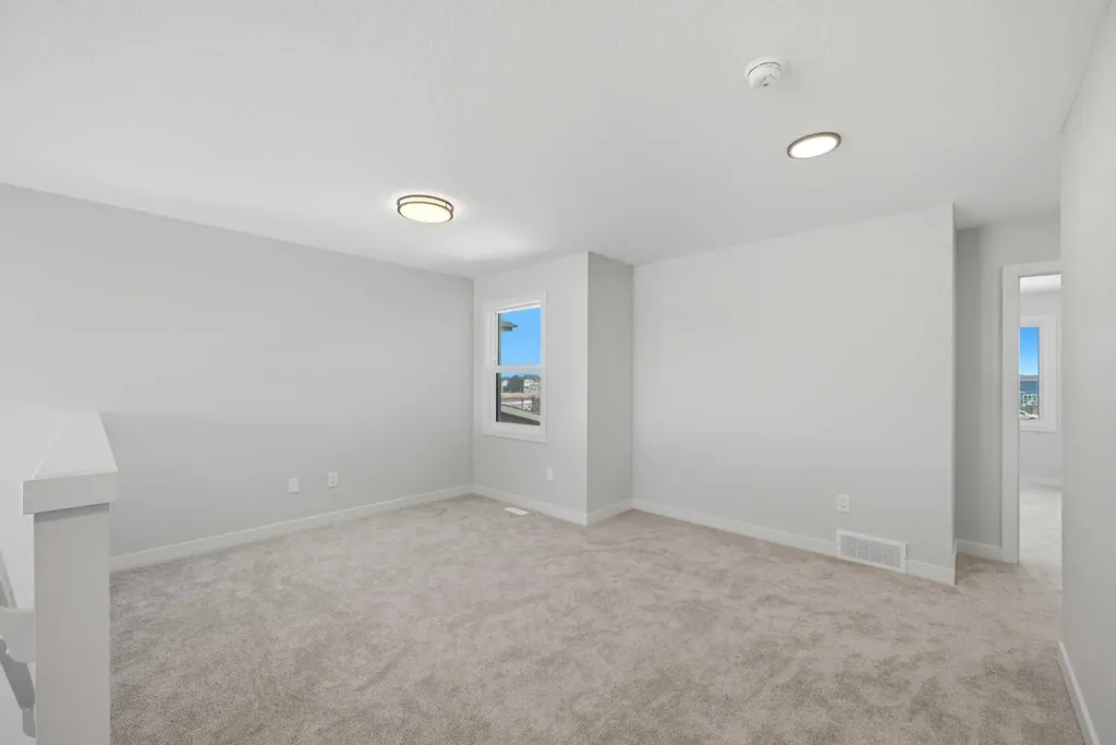 46 Waterford Mews Chestermere AB T1X 3B6