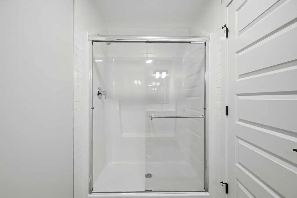 46 Waterford Mews Chestermere AB T1X 3B6