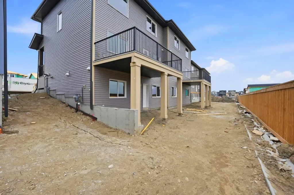 46 Waterford Mews Chestermere AB T1X 3B6