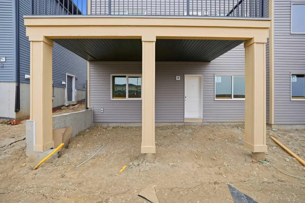 46 Waterford Mews Chestermere AB T1X 3B6