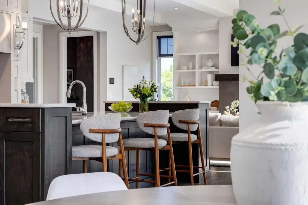 6 Heaver Gate Heritage Pointe AB T1S 4K1