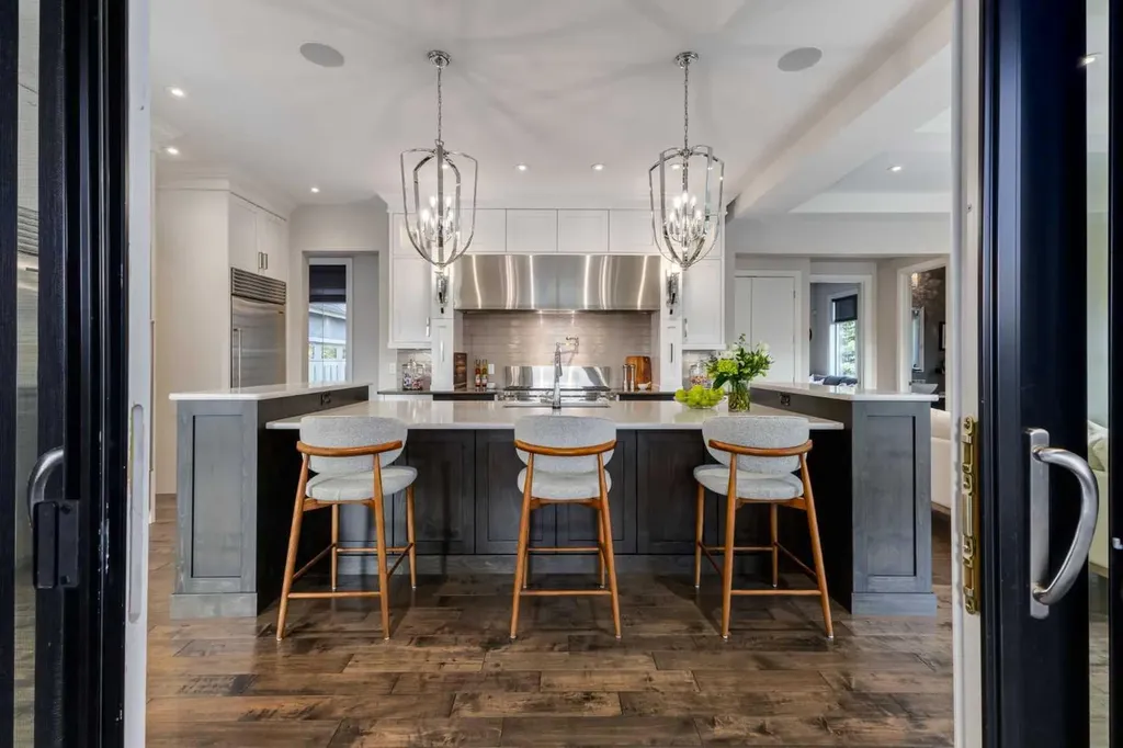 6 Heaver Gate Heritage Pointe AB T1S 4K1