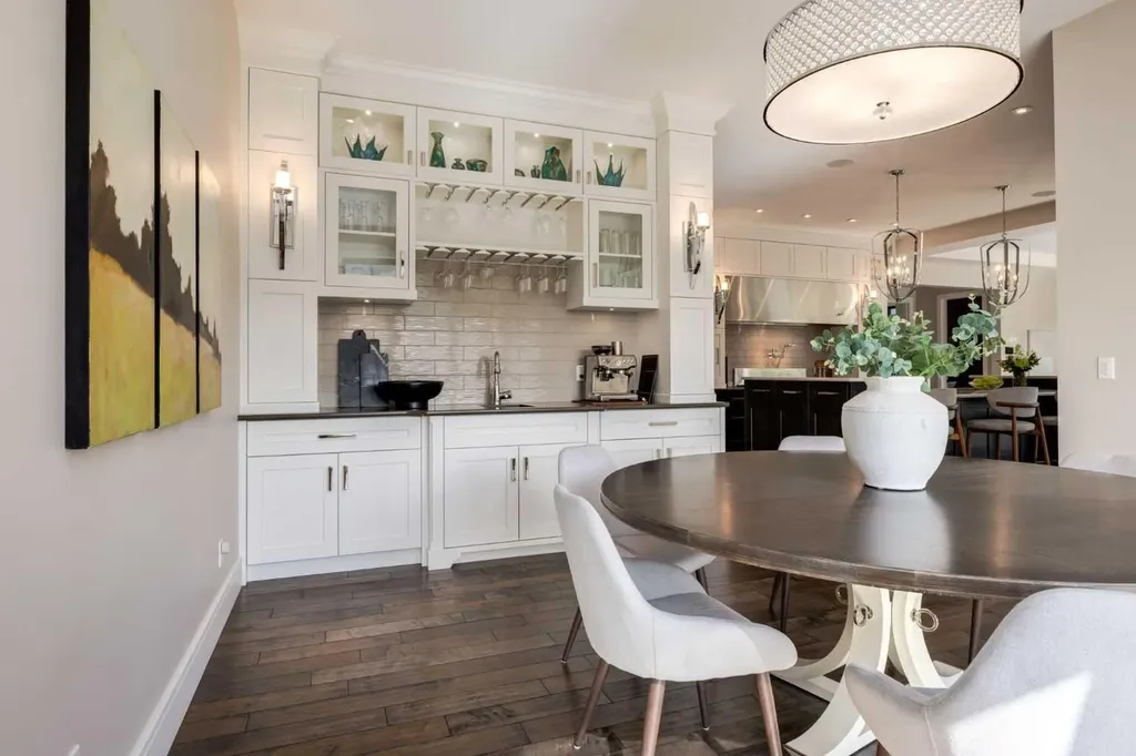 6 Heaver Gate Heritage Pointe AB T1S 4K1