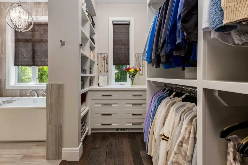 6 Heaver Gate Heritage Pointe AB T1S 4K1