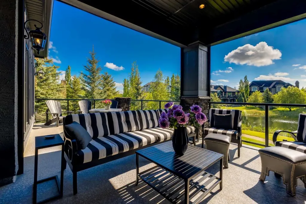 6 Heaver Gate Heritage Pointe AB T1S 4K1