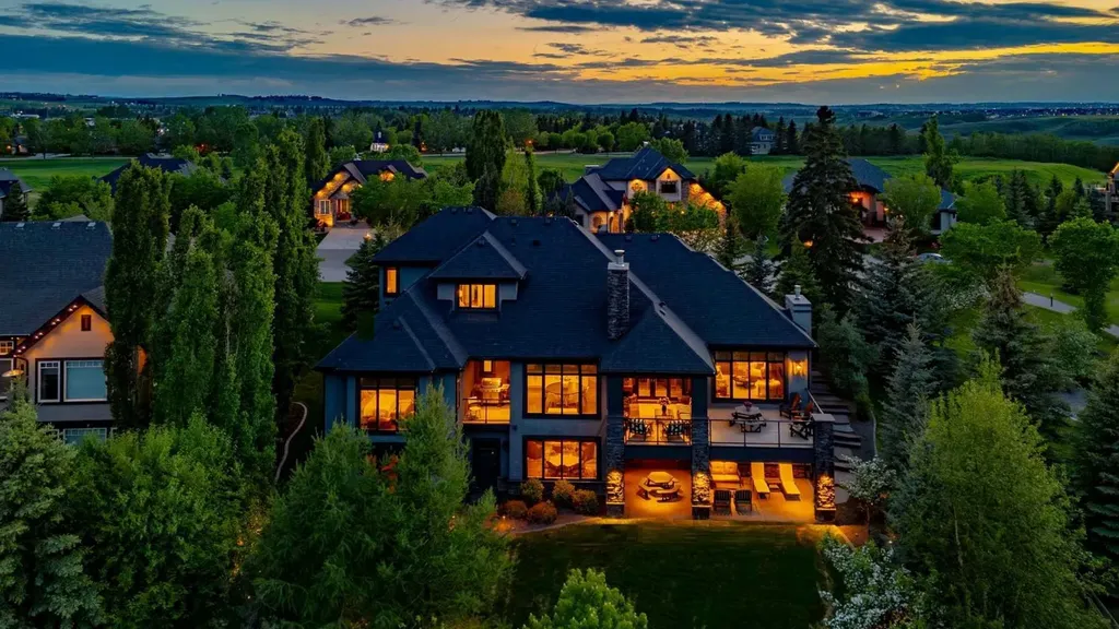 6 Heaver Gate Heritage Pointe AB T1S 4K1