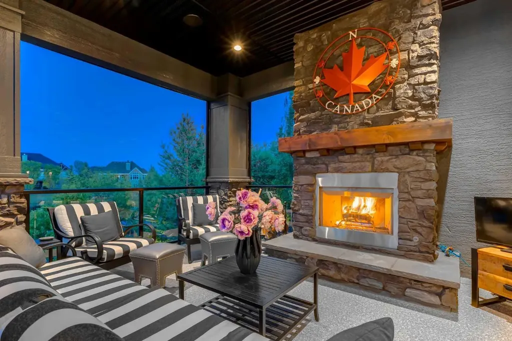 6 Heaver Gate Heritage Pointe AB T1S 4K1