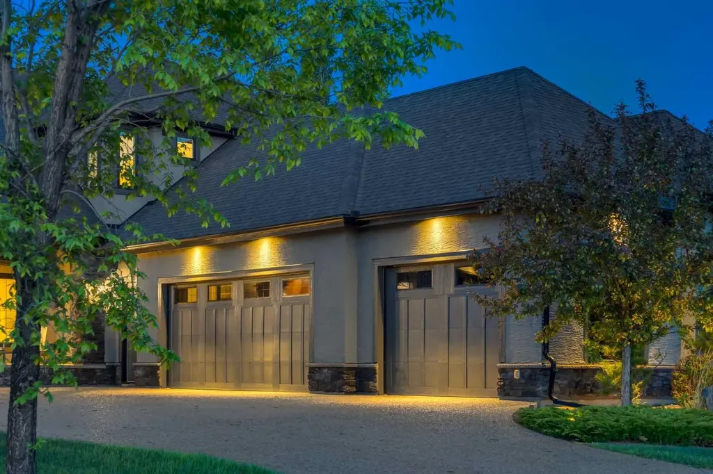 6 Heaver Gate Heritage Pointe AB T1S 4K1