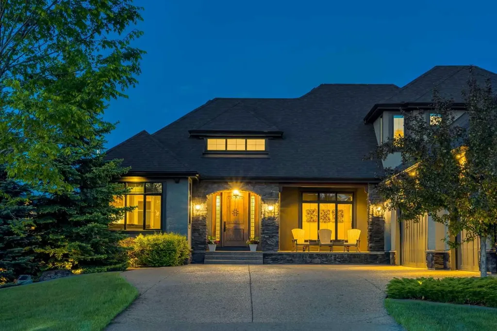 6 Heaver Gate Heritage Pointe AB T1S 4K1