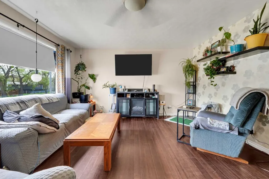 314 Bruce Avenue Carbon AB T0M 0L0