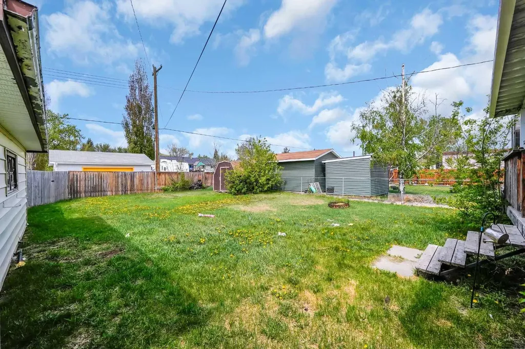 314 Bruce Avenue Carbon AB T0M 0L0