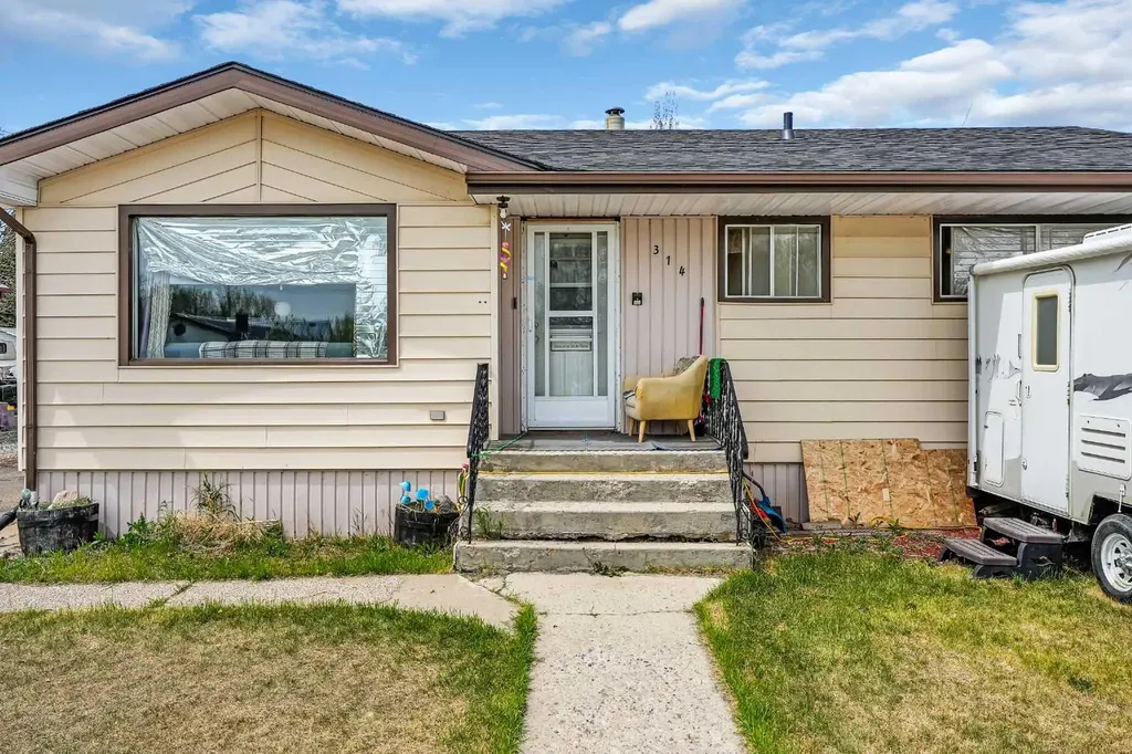 314 Bruce Avenue Carbon AB T0M 0L0