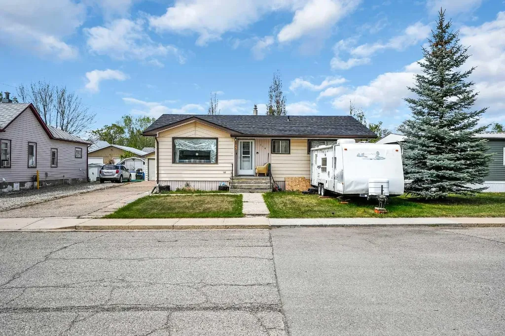 314 Bruce Avenue Carbon AB T0M 0L0