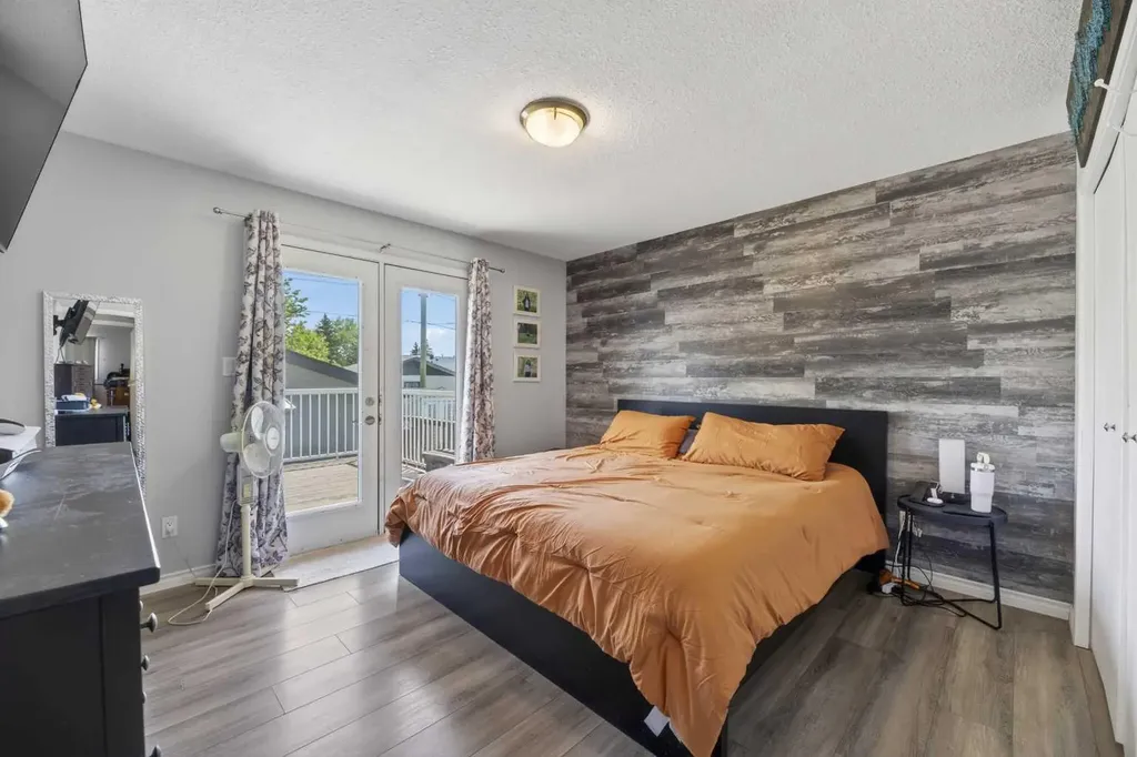 5609 Sherwood Crescent Olds AB T4H 1C5