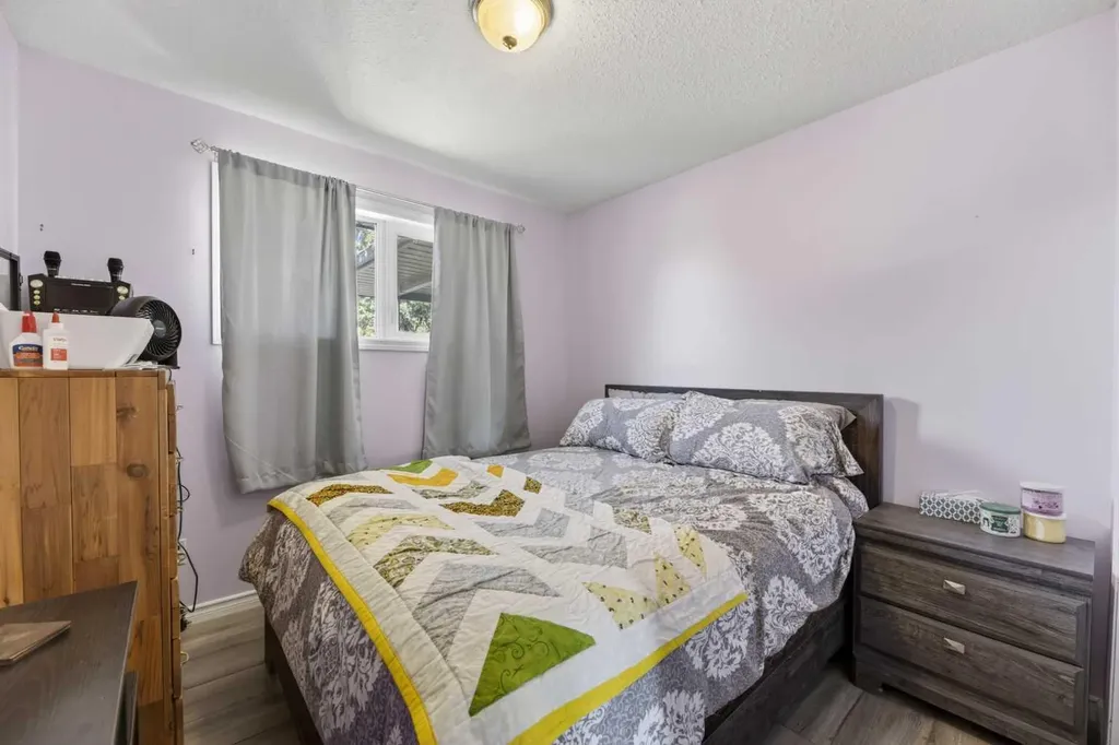 5609 Sherwood Crescent Olds AB T4H 1C5