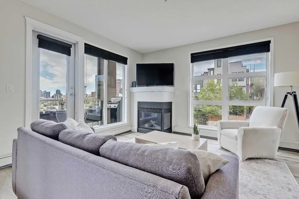 716 5 Street NE Calgary AB T2E 3W8
