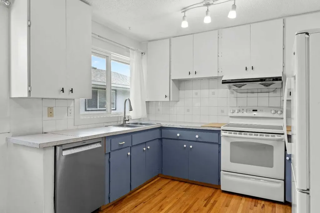 3050 30a Street SE Calgary AB T2B 0S7